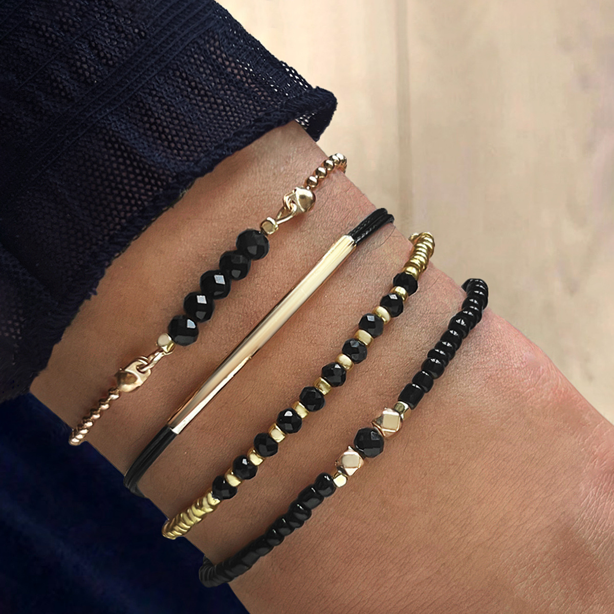 Conjunto de pulsera de piedra  - Black Tin Candle reseña y precio